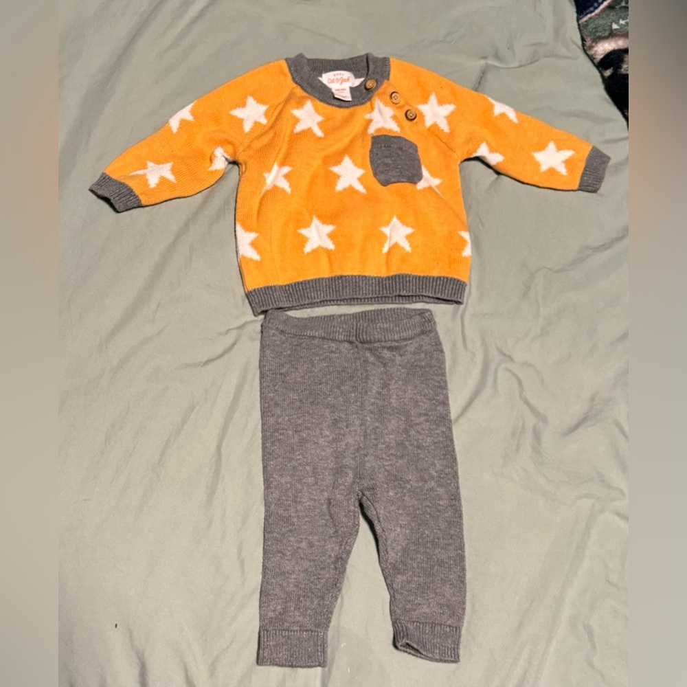 Cat and Jack size newborn outfit from target. NWOT never worn but washed